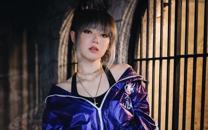 Thưởng thức loạt cover triệu view của Jennine Weigel - Người sở hữu nút vàng Youtube đầu tiên tại Thái Lan Ảnh 2