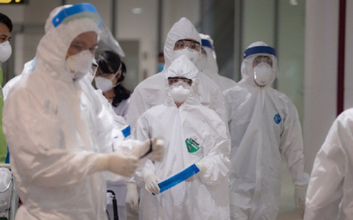 Thêm 6 ca nhiễm COVID-19 mới trong đó có 1 chuyên gia người Pháp được cách ly sau khi nhập cảnh Ảnh 2