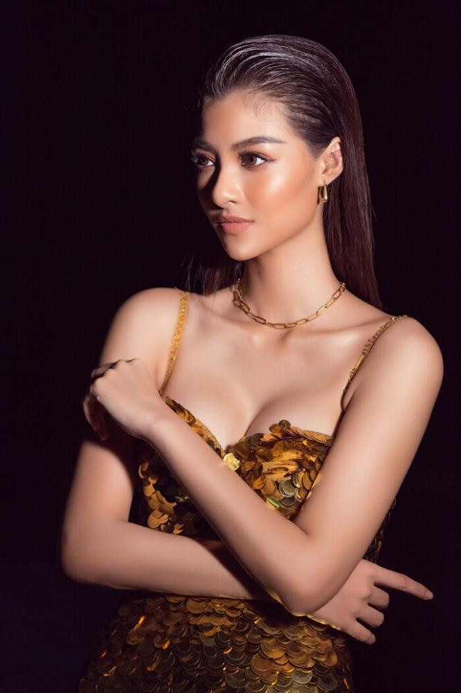 Trước đó, xuất hiện trong một đêm thi King Of Rap, nhan sắc khác lạ của cô gái Quảng Nam khiến nhiều người nhận không ra. Kiều Loan lúc này bị đồn sửa mũi, độn cằm... Nhìn chung nhan sắc của cô sắc sảo mạn mà hơn trước.