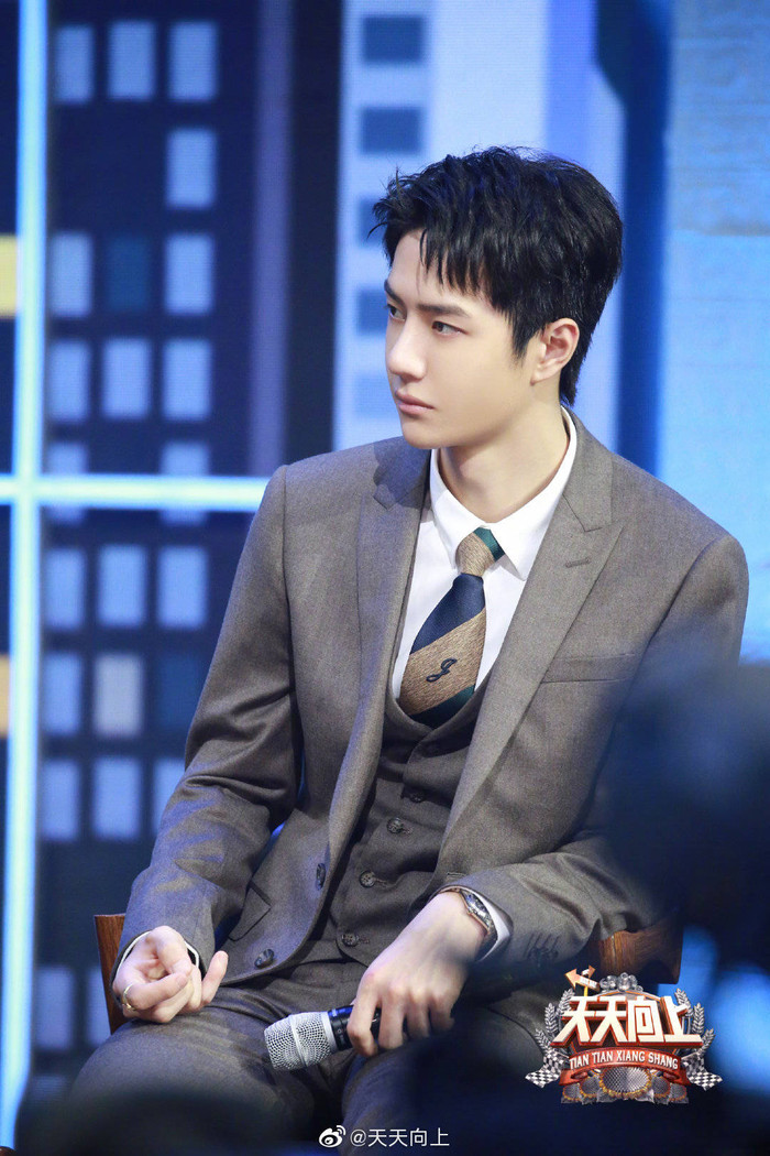 Sau thời gian khổ cực luyện tập, chữ viết của Vương Nhất Bác tiến bộ hay dậm chân tại chỗ? Ảnh 13