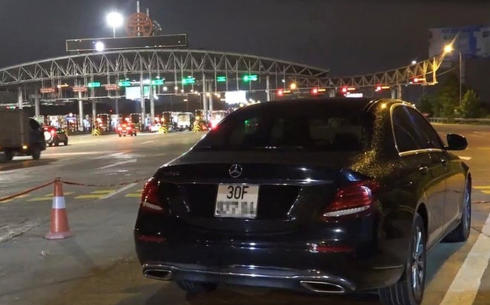 Lái xe sang Mercedes phóng bạt mạng 199km/h trên cao tốc Pháp Vân – Cầu Giẽ, tài xế bị phạt 11 triệu đồng, tước bằng lái 3 tháng Ảnh 2