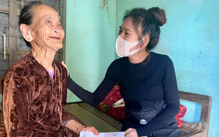 Vợ chồng Lý Hải - Minh Hà nhắn gửi đến các đoàn từ thiện cẩn thận khi đi miền Trung Ảnh 2