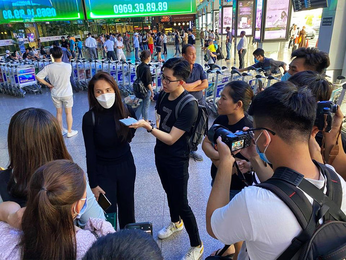 Thuỷ Tiên lộ rõ nét mệt mỏi 