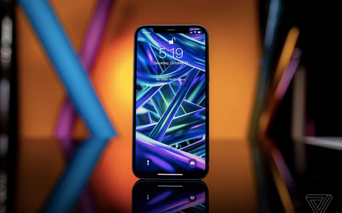 Cận cảnh iPhone 12 đầu tiên: Chỉ đơn giản là quá đẹp! Ảnh 2