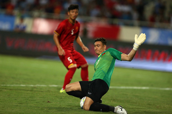 CLB TPHCM quyết tâm mua lại hợp đồng của Đặng Văn Lâm.