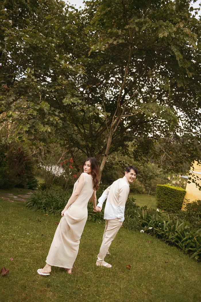 Đông Nhi - Ông Cao Thắng vẫn âm thầm ủng hộ miền Trung những ngày qua.