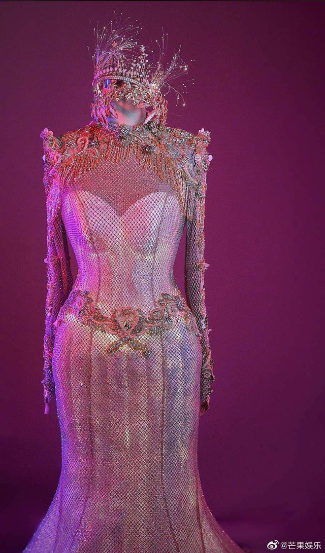 Bộ váy dành cho Nữ thần Kim Ưng 2020 đã trở thành đề tài hot trong tuần vừa qua được leak trên mạng 