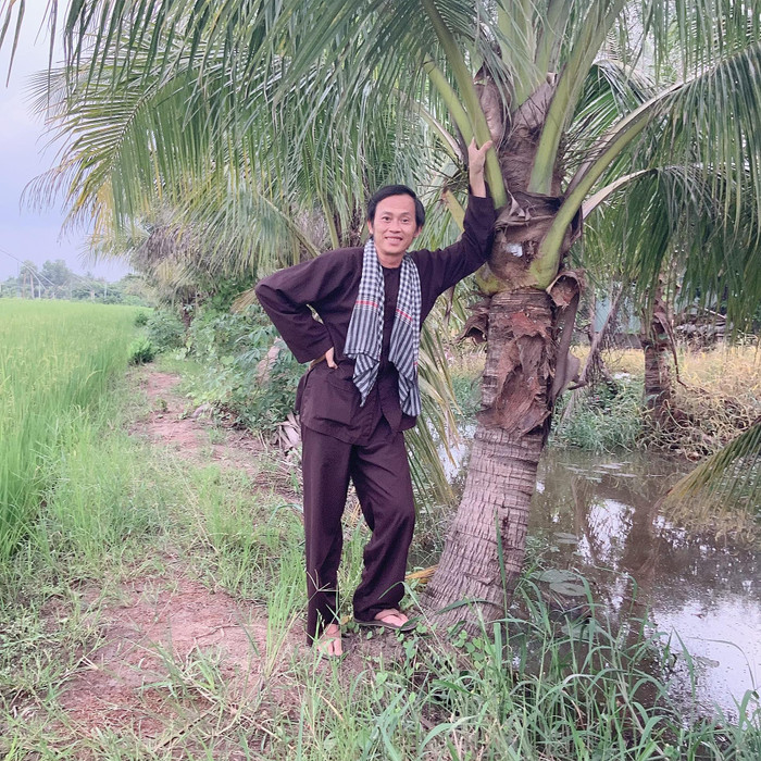 Là một người có sức ảnh hưởng lớn, anh nhận được 3 tỷ tiền cứu trợ chỉ sau 1 ngày.