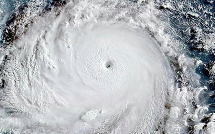 Thông tin có siêu bão cấp 17 sắp đổ bộ vào miền Trung là tin giả Ảnh 2