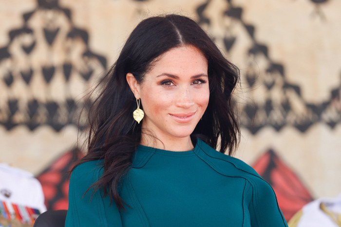 Năm 2014, Meghan Markle nói với Birchbox rằng cô tập cười 15 lần mỗi ngày để khuôn miệng trông thật hoàn hảo trước công chúng. 
