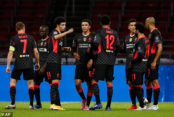 Liverpool cũng may mắn có 3 điểm.