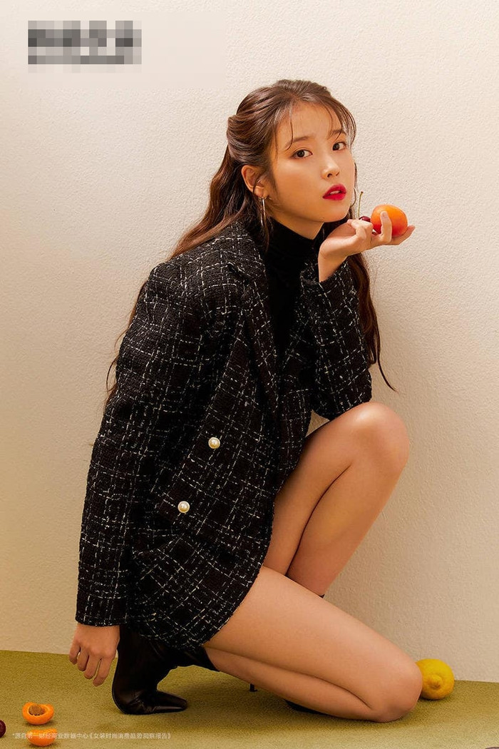 IU làm đại diện cho thương hiệu thời trang online cho nữ đầu tiên ở Trung Quốc . Đây cũng là brand trực tuyến đầu tiên có nhiều người phát ngôn quốc tế nhất tại xứ sở đông dân 