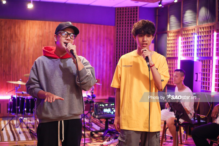 Lou Hoàng - Nhật Hoàng.