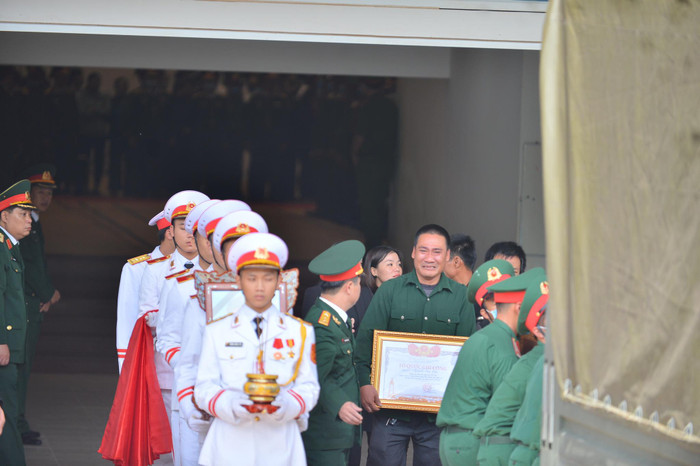 Sáng nay, ngày 22/10, tại Nhà thi đấu tỉnh Quảng Trị diễn ra lễ truy điệu 22 cán bộ, chiến sĩ Đoàn Kinh tế quốc phòng 337 hy sinh.