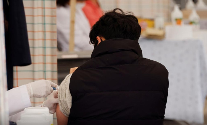 Ít nhất 13 người Hàn Quốc chết sau khi tiêm vắc xin cúm.