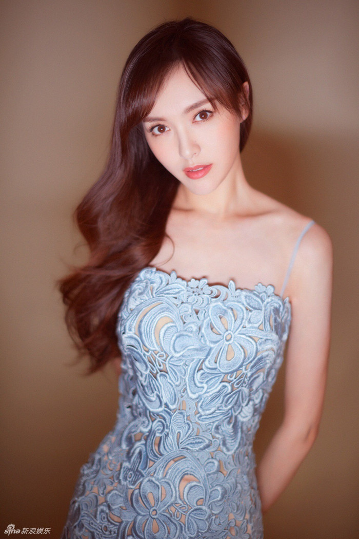 7. Đường Yên - 77.237.150 follow: Là một ngôi sao nổi tiếng đã lâu nên Đường Yên có lượt follow khủng thế này cũng chẳng có gì lạ.