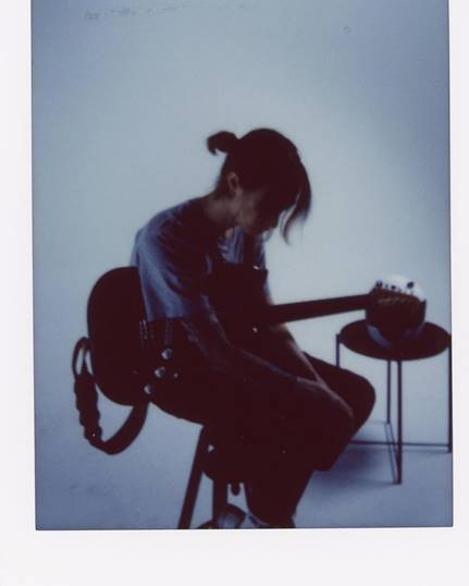 Bức ảnh khiến các fan Keshi không khỏi tò mò