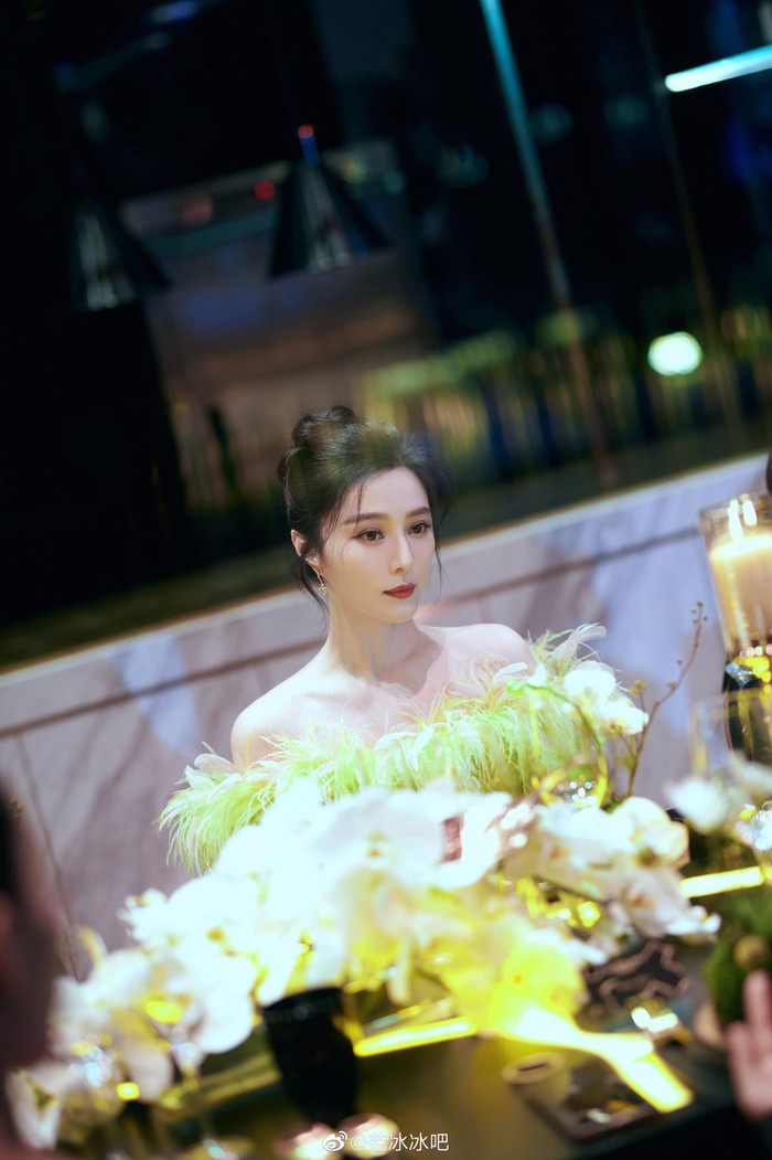 Trở lại nổi bật, Phạm Băng Băng còn khiến dân tình thán phục với tài kinh doanh khi thu về 85 tỷ đồng chỉ trong 9 tiếng Ảnh 12