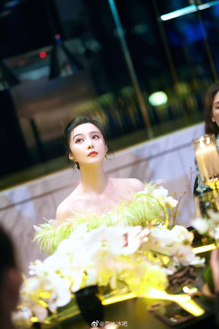 Trở lại nổi bật, Phạm Băng Băng còn khiến dân tình thán phục với tài kinh doanh khi thu về 85 tỷ đồng chỉ trong 9 tiếng Ảnh 11