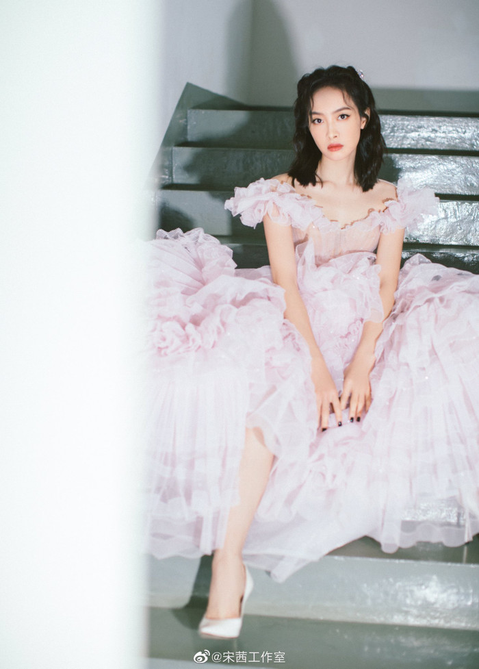 Fan Tống Thiến bất mãn vì thứ tự để tên trong 'Phong khởi lạc dương', quay qua 'quậy phá' Vương Nhất Bác? Ảnh 5