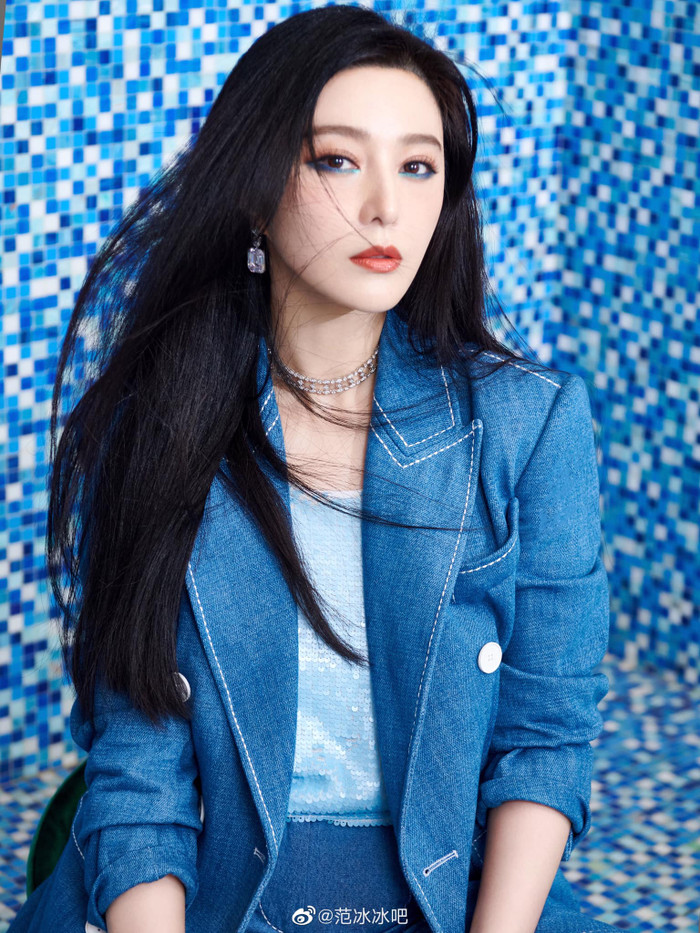 Phạm Băng từng khiến khán giả ngây ngất trước hình tượng 'bụi bặm' nhưng vẫn sang khi diện cả cây suit denim tham dự show thời trang cách đây không lâu