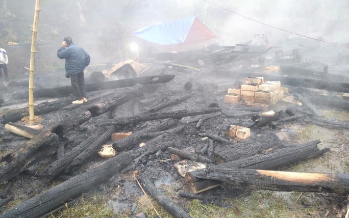 Cháy nhà sàn 5 gian trong đêm, cụ bà 81 tuổi tử vong Ảnh 2