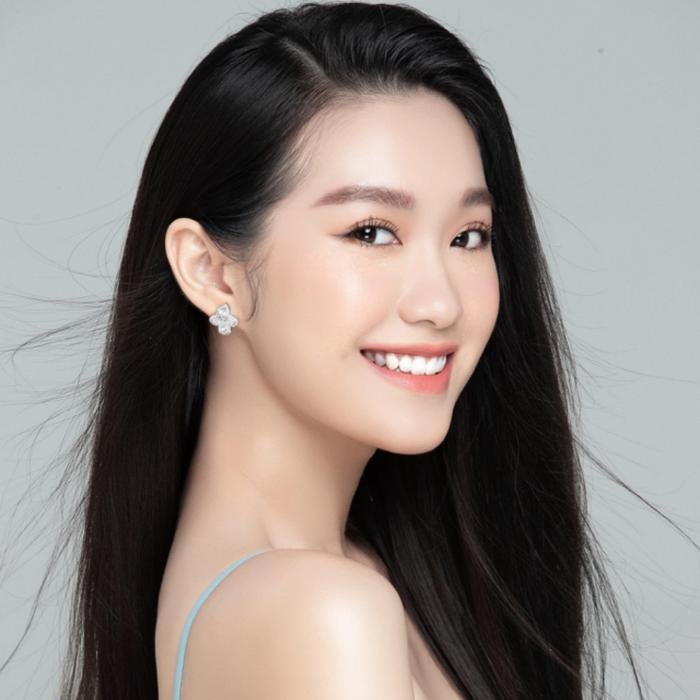 Muốn chắc suất đi chinh chiến Miss World, thí sinh Hoa hậu Việt Nam nên tham khảo chiêu bài của Tiểu Vy Ảnh 19