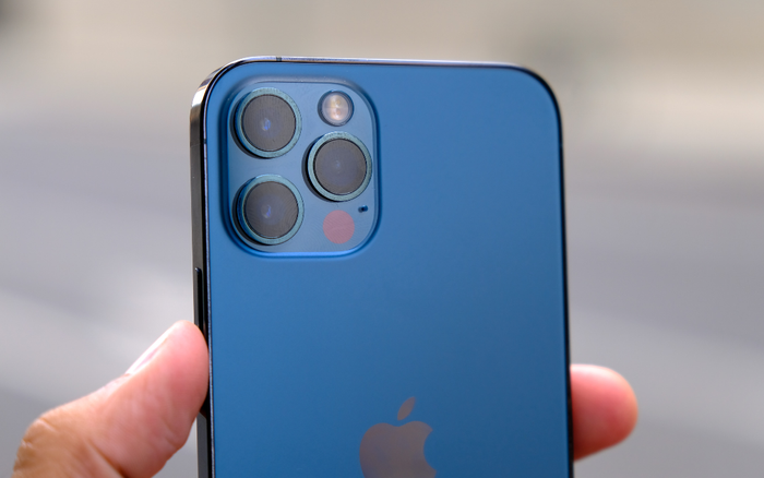 iPhone 12 và iPhone 12 Pro bị đội giá tại Việt Nam trong ngày đầu về nước Ảnh 2