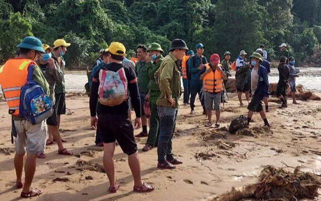 Sạt lở núi vùi lấp lán trại ở Quảng Bình: Tìm thấy thi thể 3 anh em ruột Ảnh 2