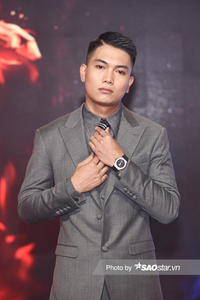 BigDaddy từng khiến các fan girls nức nở khi diện cả cây xám tinh tế trong tập 3 KOR