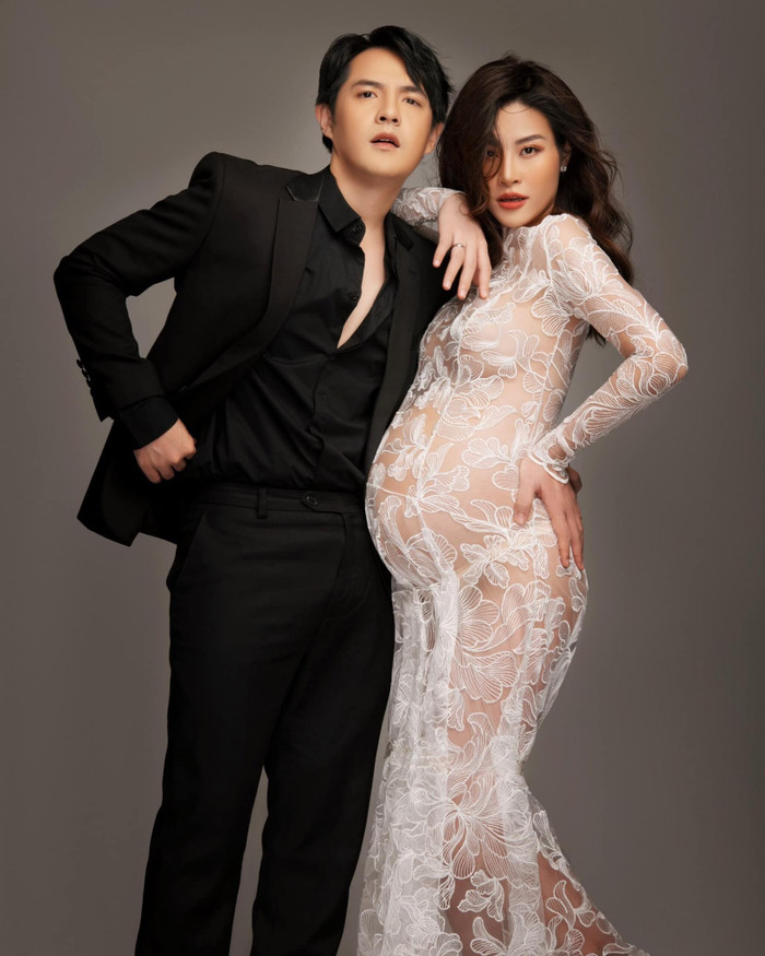 Trong suốt thời gian thai kì của mình, Đông Nhi luôn được khen ngợi là mẹ bầu xinh đẹp sang chảnh nhất nhì showbiz Việt&nbsp;