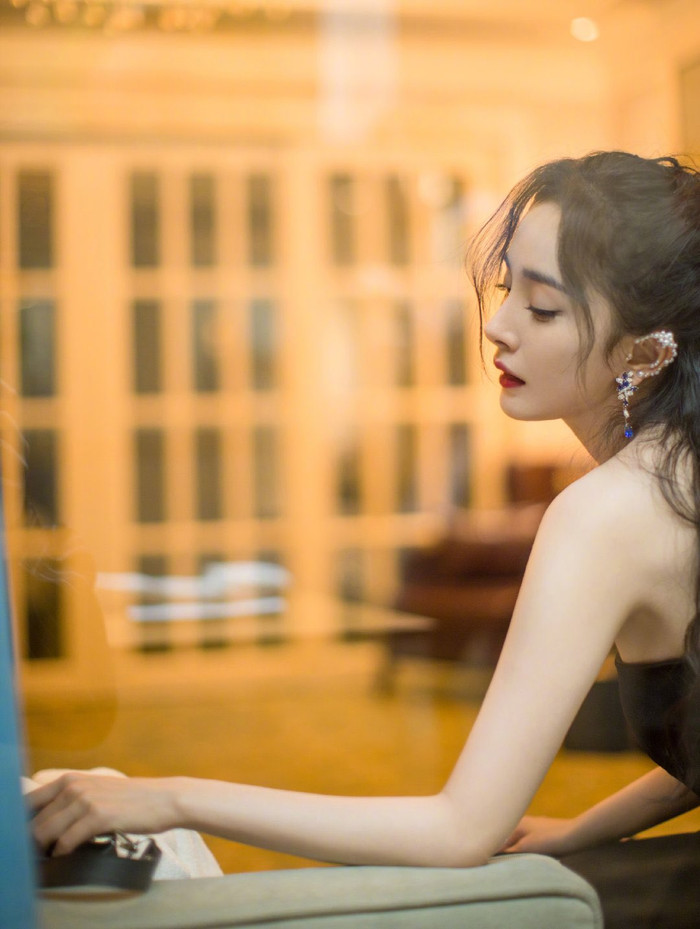 Góc nghiêng thần thánh.