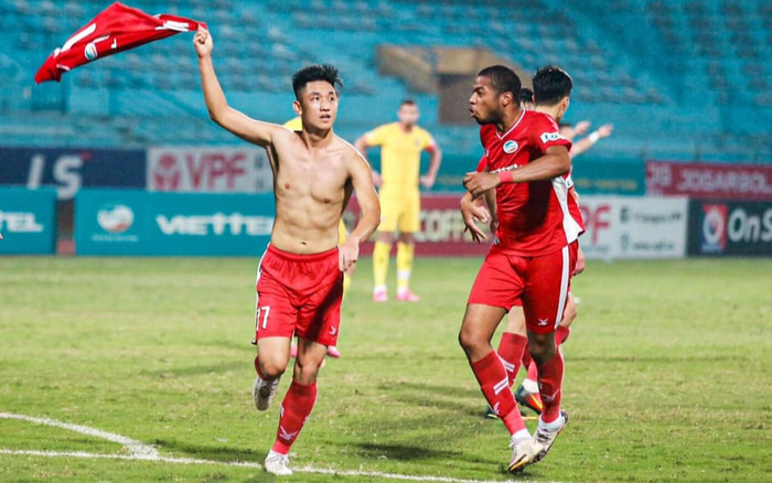 Trọng Đại xin lỗi sau khi lập siêu phẩm đưa Viettel lên ngôi đầu V-League 2020 Ảnh 2