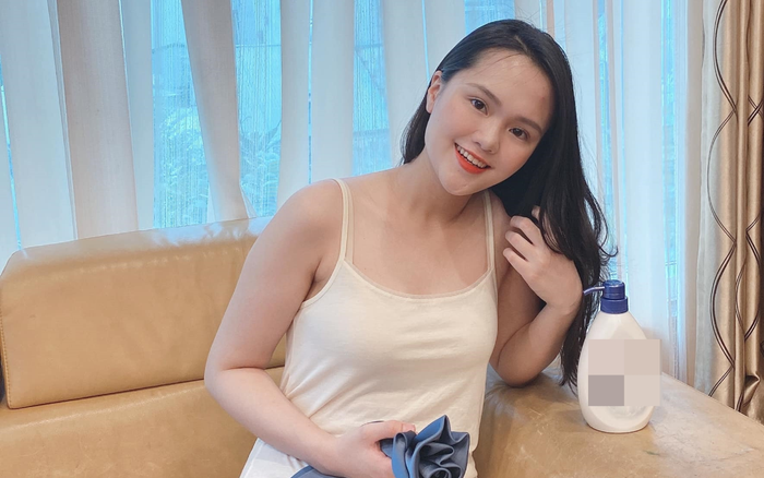 Quỳnh Anh diện áo hai dây, Duy Mạnh nịnh vợ 'như gái chưa chồng' Ảnh 2