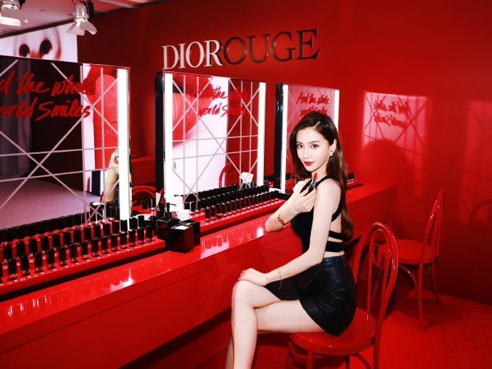 Nàng thơ Dior đẹp nền nã trong sự kiện ra mắt dòng makeup của hãng 