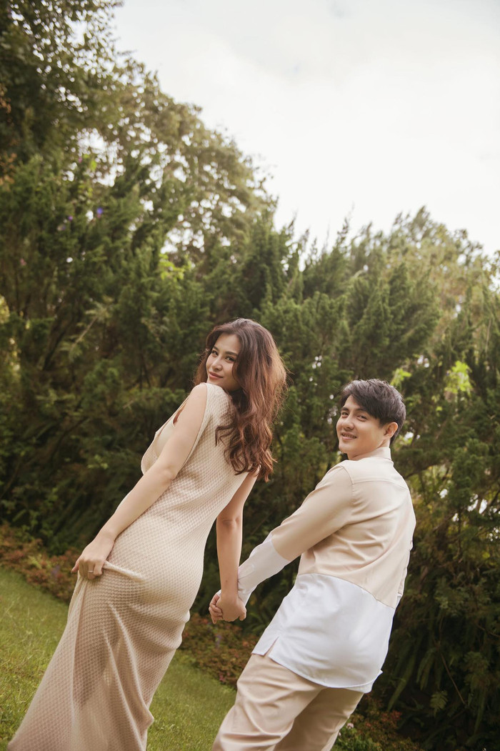 Trước đó, Ông Cao Thắng từng chia sẻ trong tâm thư gửi con gái rằng anh rất yêu thương và tự hào về Đông Nhi