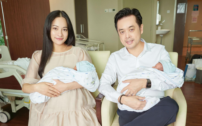 Sara Lưu và Dương Khắc Linh công khai gương mặt hai con cưng Ảnh 2