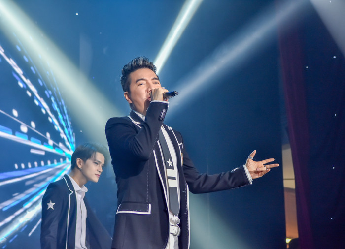 Làng nhạc Vpop những ngày hối hả cùng miền Trung vượt lũ Ảnh 13