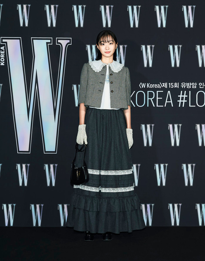 Kim Dami như một nàng tiểu thư.