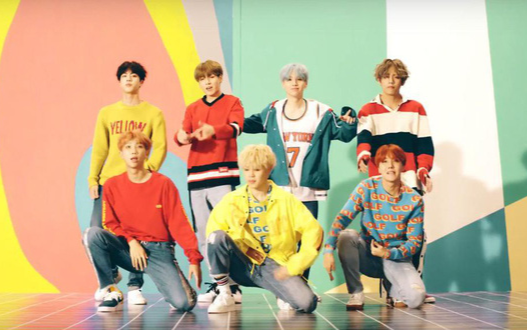 Thành viên BTS tiết lộ 'quy tắc' số một khi đăng bài trên mạng xã hội Ảnh 2