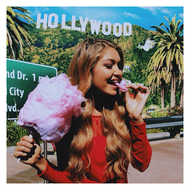 9 siêu mẫu được mệnh danh 'thánh body' nhưng rất chăm ăn pizza, hamburger Ảnh 9