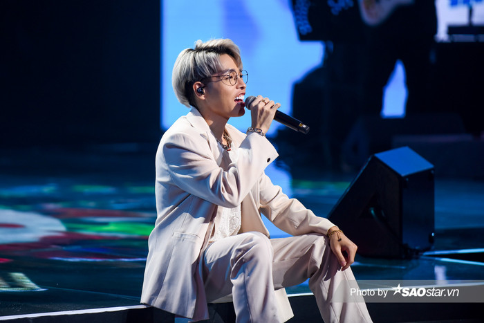 Đức Phúc: 'Chị Cả nỗ lực thoát xác để không mang màu sắc trầm buồn, tôi chỉ đứng cạnh để phụ hoạ' Ảnh 10