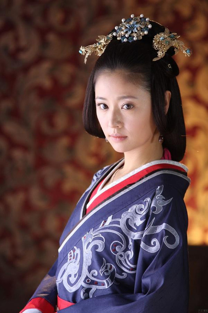 Những bậc mẫu nghi thiên hạ ấn tượng nhất trên màn ảnh Hoa Ngữ Ảnh 21