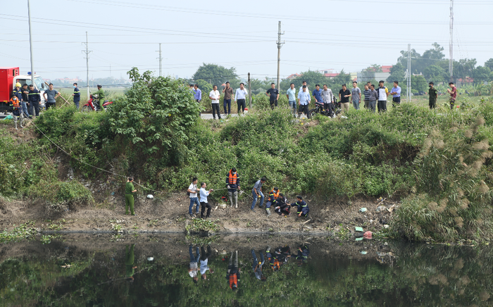 Đã bắt được 2 nghi phạm cướp tài sản, đẩy nữ sinh Học viện Ngân hàng xuống sông Nhuệ tử vong Ảnh 2