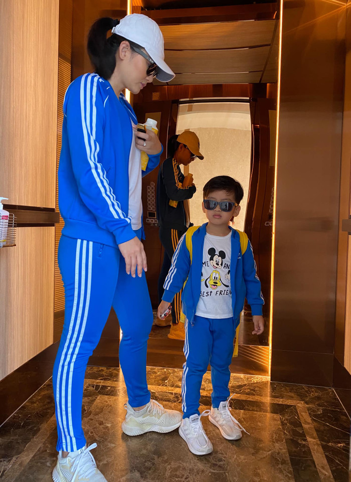 Bên cạnh việc đóng phim, mỗi khi có rãnh rỗi cô đều dành thời gian bên cạnh con trai cưng của mình