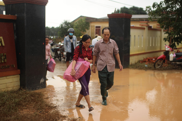 Nhiều chủ khách sạn ở Hội An sẵn lòng mời người dân đến tạm trú tránh bão số 9 Ảnh 2