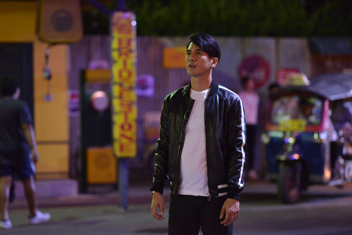 'Đừng gọi anh là bố': Nam thần Pope Thanawat hợp tác cùng cô nàng Sammy Cowell quyến rũ Ảnh 12