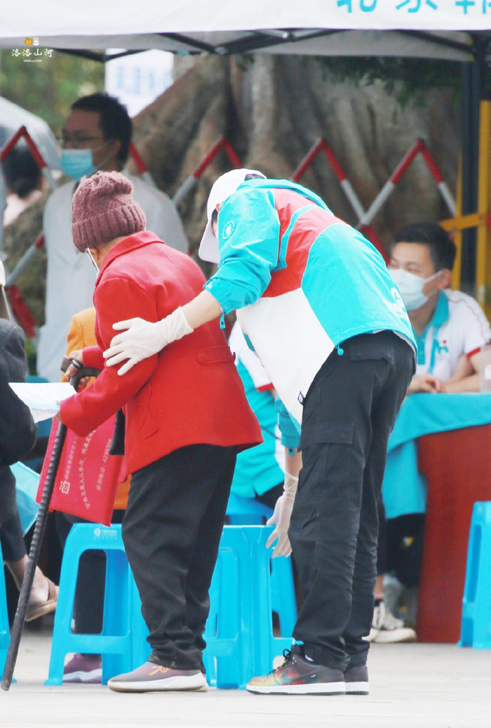 Lý do Vương Nhất Bác - Tiêu Chiến và Dịch Dương Thiên Tỉ là 'Top nam vương' quyền lực tháng 10? Ảnh 5