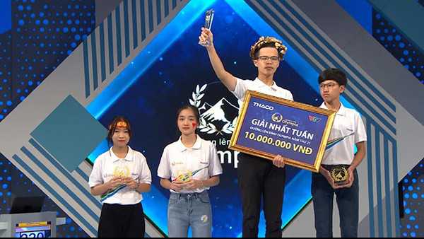 Bằng khả năng vượt trội của mình, nam sinh đến từ Hà Nội Vũ Công Thành đã bước lên ngôi vô địch một cách đầy xứng đáng