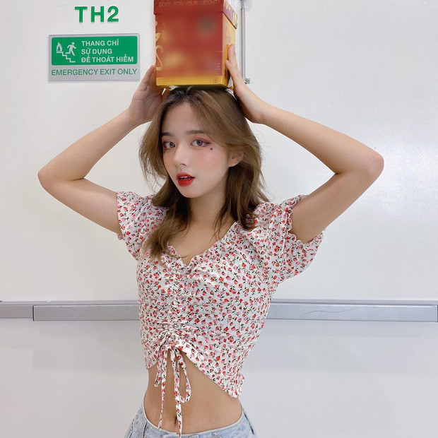 Hotgirl Instagram bị 'khui' ảnh ngoài đời thực eo ngấn mỡ khác xa hình trên mạng Ảnh 3